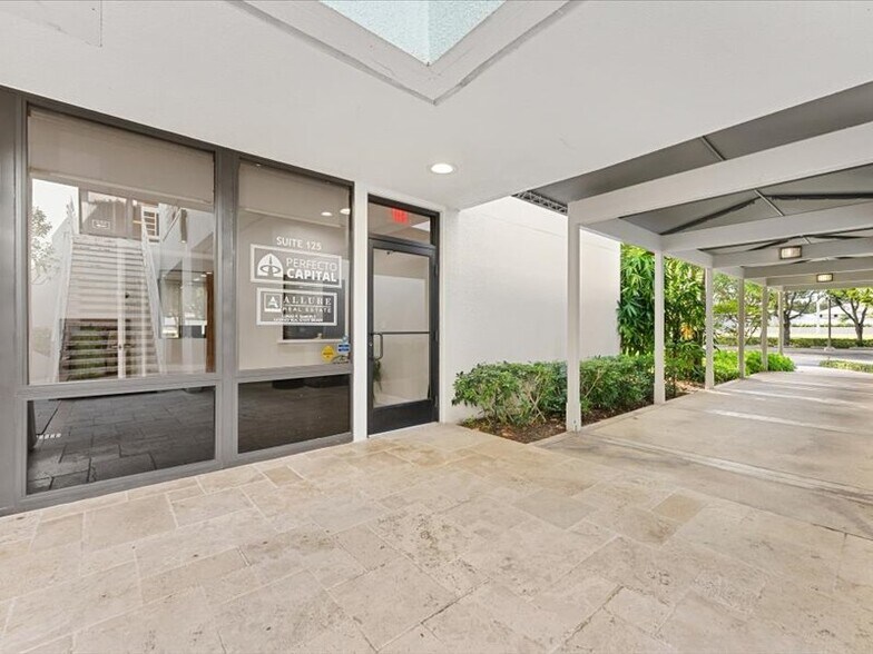 More Photos Of 2295 NW Corporate Blvd, Boca Raton Office Residential For Lease