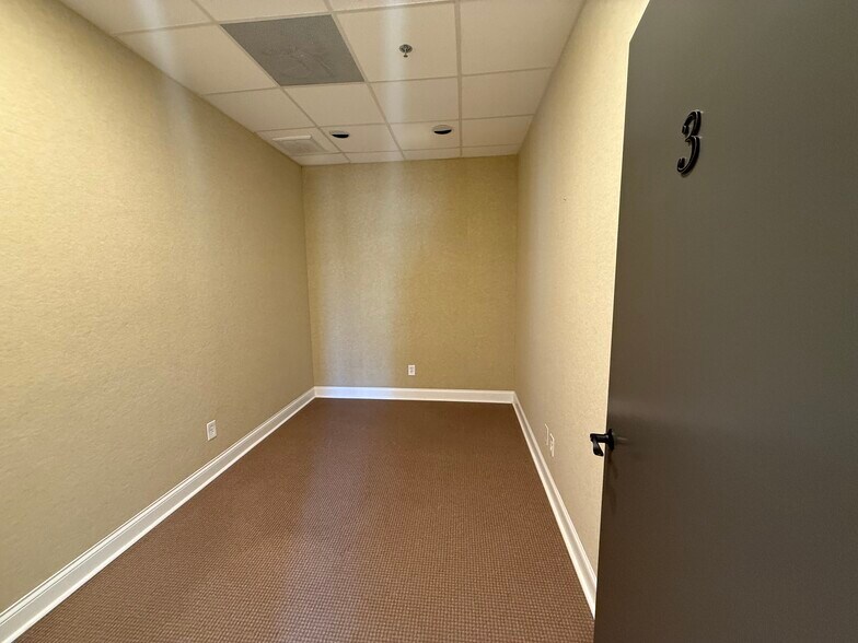 More Photos Of 113-115 W Jackson Ave, Ridgeland Unknown For Lease