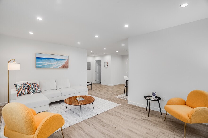 More Photos Of 7008 Encino Ave, Van Nuys Apartments For Sale