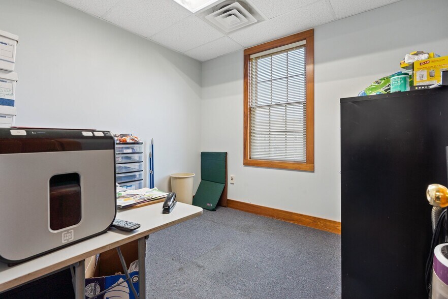 More Photos Of 41 Liberty Hill Rd, Henniker Medical For Sale