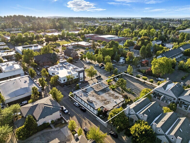More Photos Of 400 NE Roberts Ave, Gresham Medical For Sale