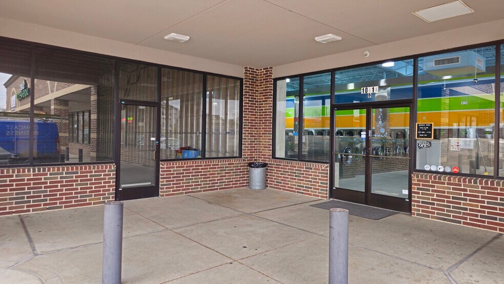 More Photos Of 10715 Sagetree Dr, Houston General Retail For Lease