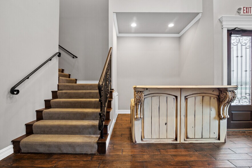 More Photos Of 6281 E 120th Ct, Tulsa Medical For Lease