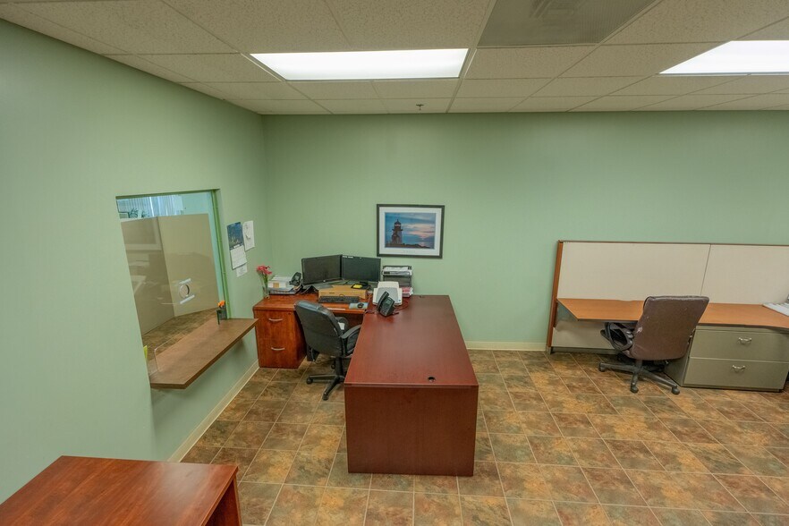 More Photos Of 28975 Front St, Temecula Medical For Sale