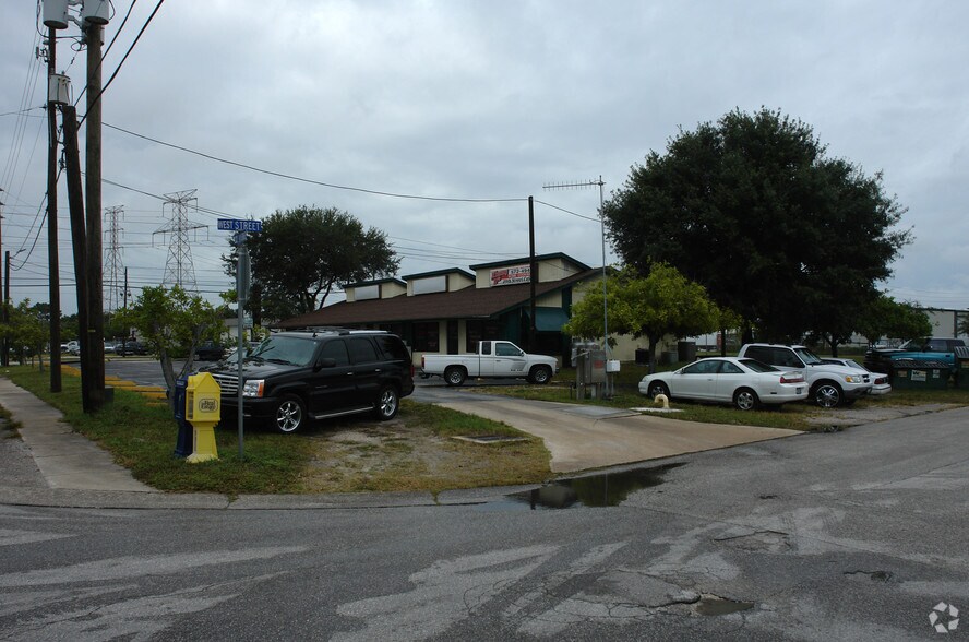 More Photos Of 12211 49th St N, Clearwater Office For Sale