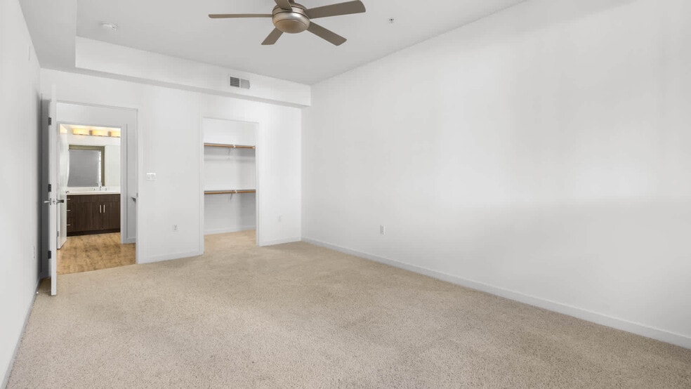 More Photos Of 1333 Powell St, Emeryville Apartments For Lease