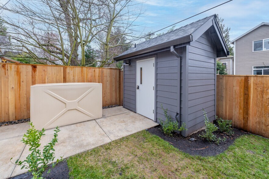 More Photos Of 3591 N Michigan Ave, Portland Apartments For Sale