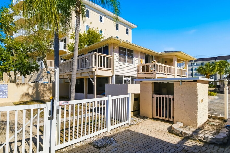 More Photos Of 9022 Midnight Pass Rd, Sarasota Apartments For Sale