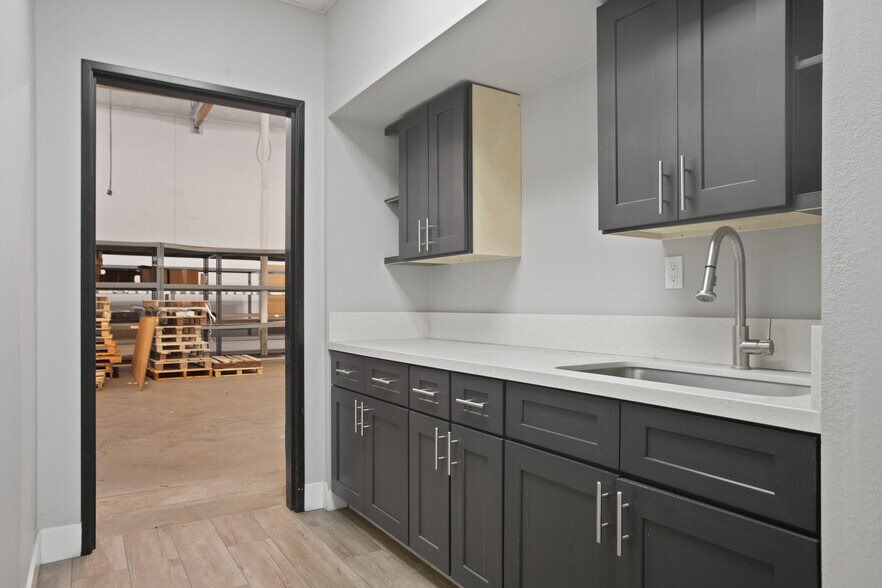 More Photos Of , Anaheim Industrial For Sale