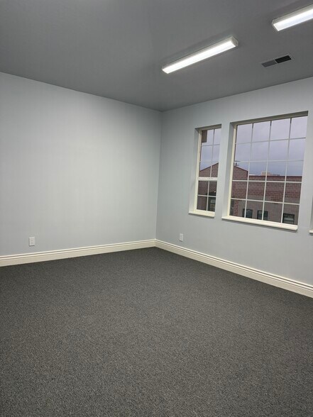 More Photos Of 2708-2722 S Redwood Rd, Salt Lake City Office For Sale