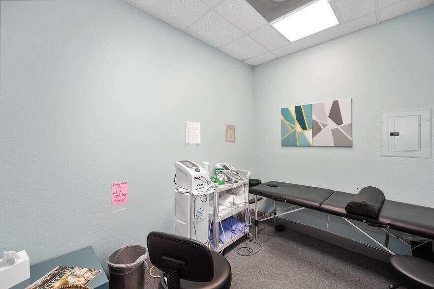 More Photos Of 2300 SE 17th St, Ocala Office For Sale