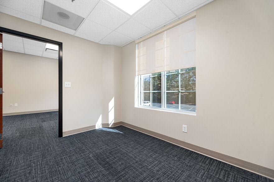 More Photos Of 19720 Jetton Rd, Cornelius Office For Lease