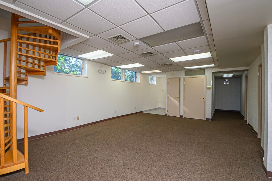 More Photos Of 213 Chestnut St, Nutley Office For Sale
