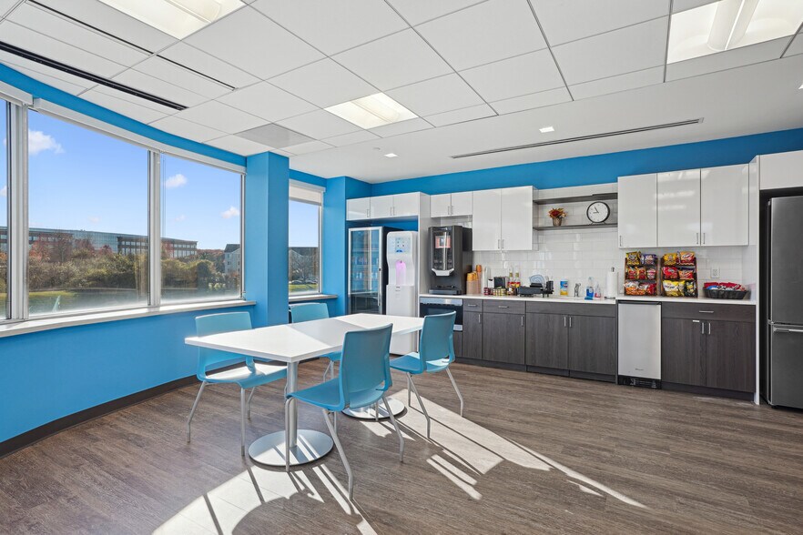 More Photos Of 48 S Service Rd, Melville Office For Lease