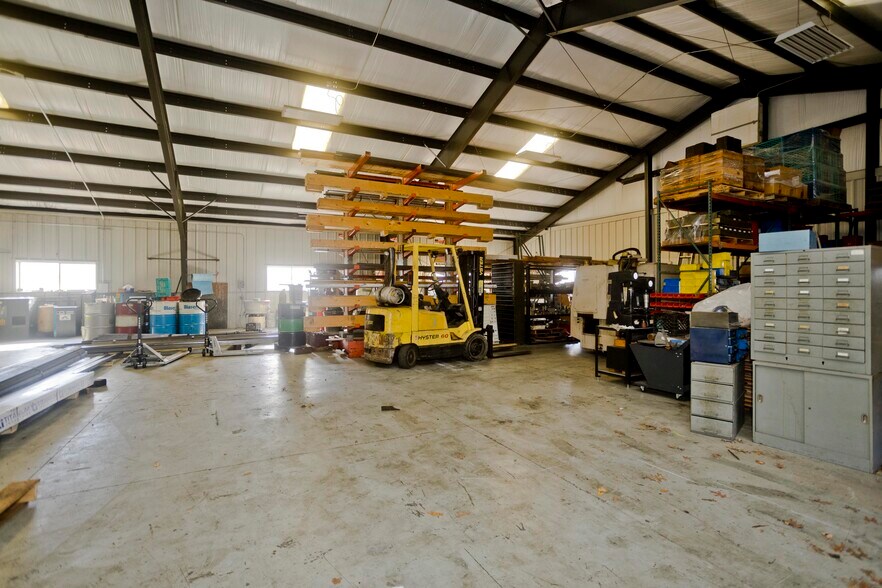 More Photos Of 16 Arthur St, Easthampton Warehouse For Sale