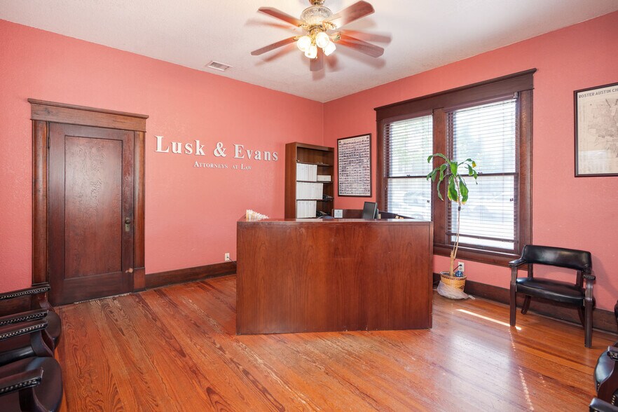 More Photos Of 806 W 11th St, Austin Office Residential For Sale