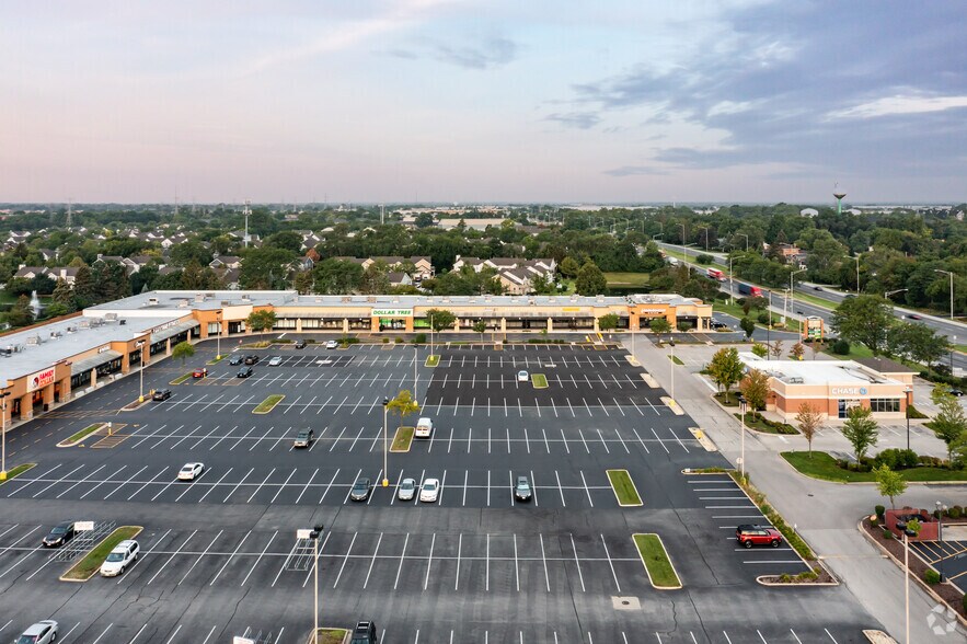 More Photos Of 19-171 E North Ave, Glendale Heights Unknown For Lease