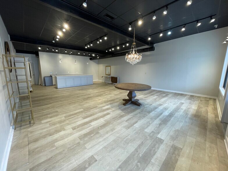 More Photos Of 15 E 2nd St, West Jefferson Storefront Retail Office For Sale