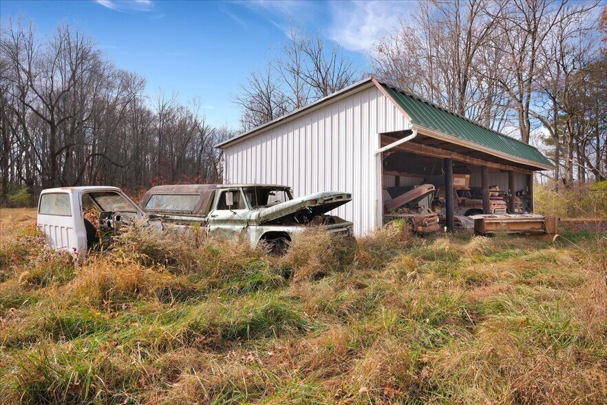 More Photos Of 9512 National Turnpike, Fairdale Land For Sale