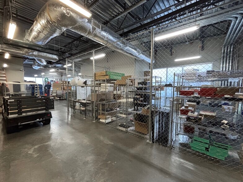 More Photos Of 8301 Cypress Plaza Dr, Jacksonville Flex For Sale