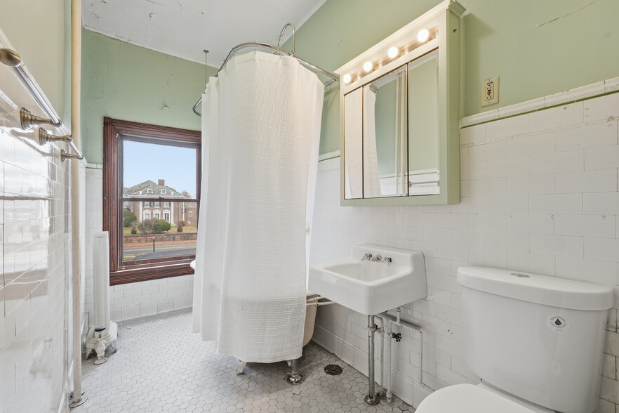 More Photos Of 270 Maple St, Springfield Hospitality For Sale