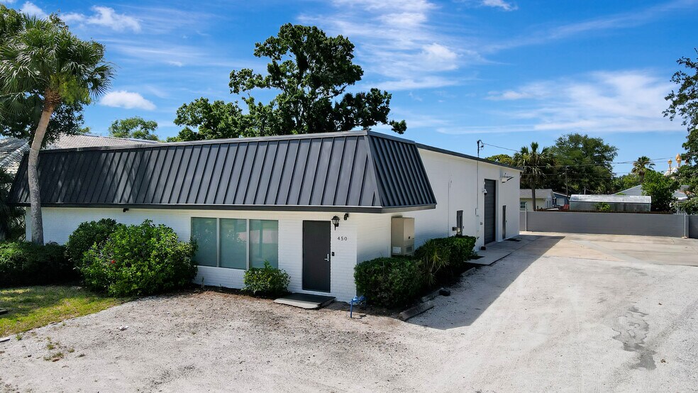 Primary Photo Of 450 94th Ave N, Saint Petersburg Freestanding For Lease