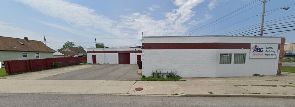 More Photos Of 2363 Broadway St, Buffalo Warehouse For Sale