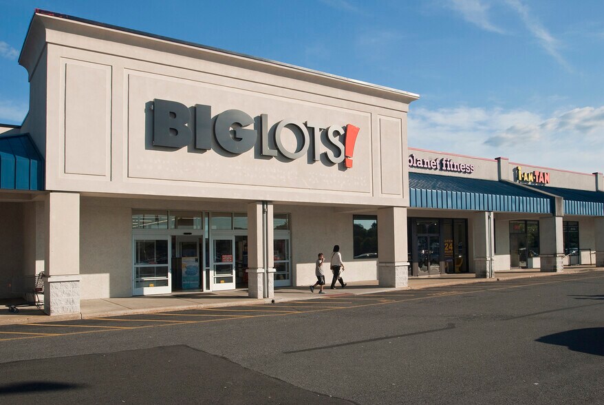 More Photos Of 331-379 N Reading Rd, Ephrata Unknown For Lease