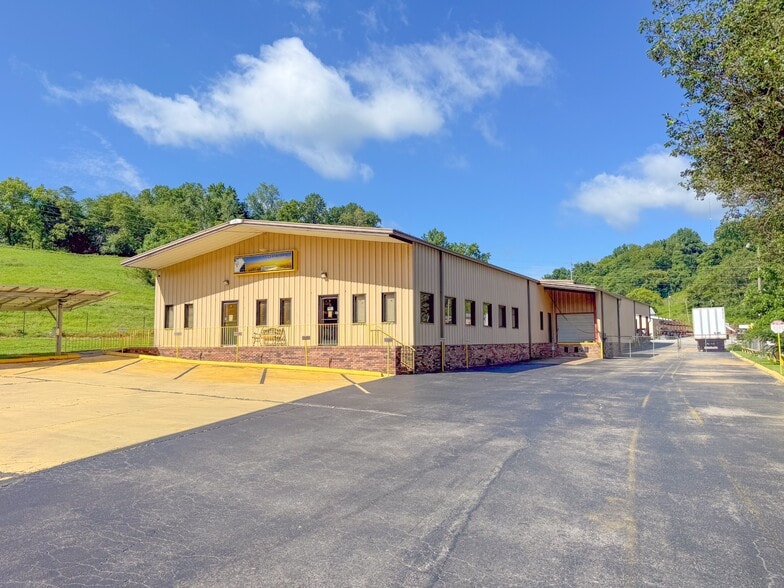 Primary Photo Of 2335 Columbia Hwy, Pulaski Industrial For Sale