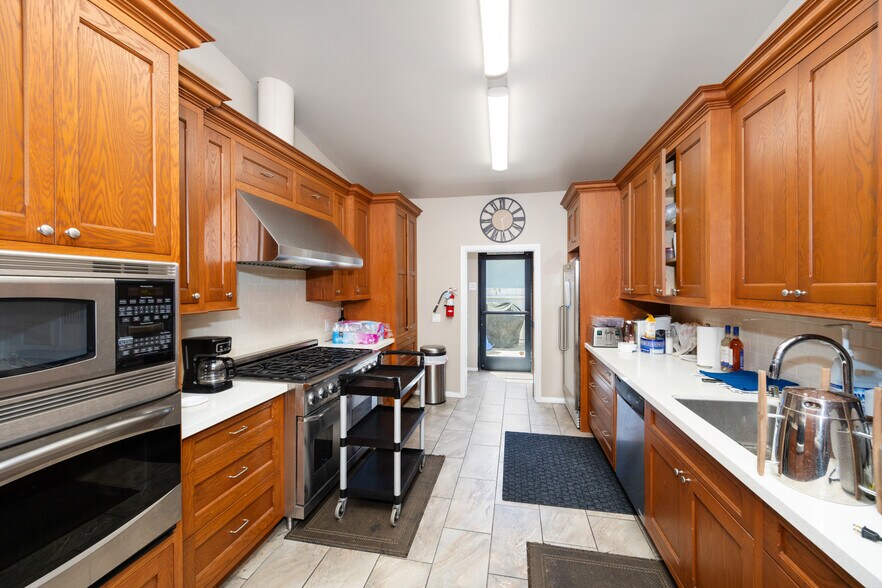 More Photos Of 2051 W 236th St, Torrance Religious Facility For Sale