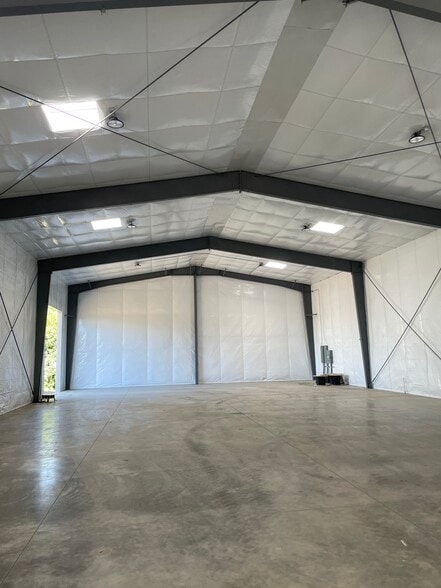 More Photos Of 134 Advance Ct, Lynden Warehouse For Lease