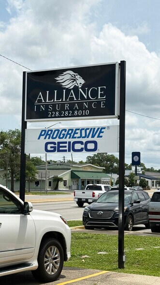 More Photos Of 1310 Bienville Blvd, Ocean Springs Office For Lease
