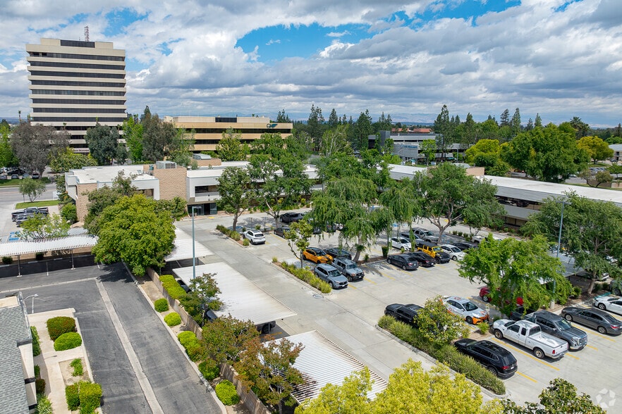 More Photos Of 5100 California Ave, Bakersfield Office For Lease