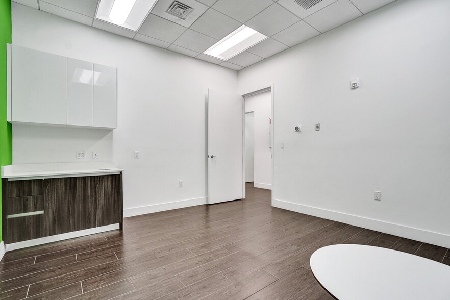 More Photos Of 301 Altara Ave, Coral Gables Apartments For Sale