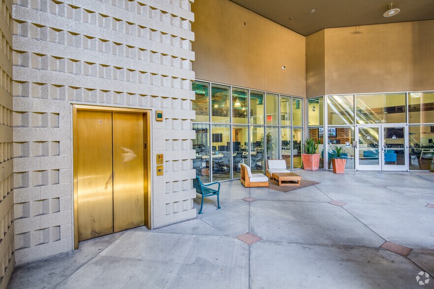 More Photos Of 4301 N Scottsdale Rd, Scottsdale Office For Lease