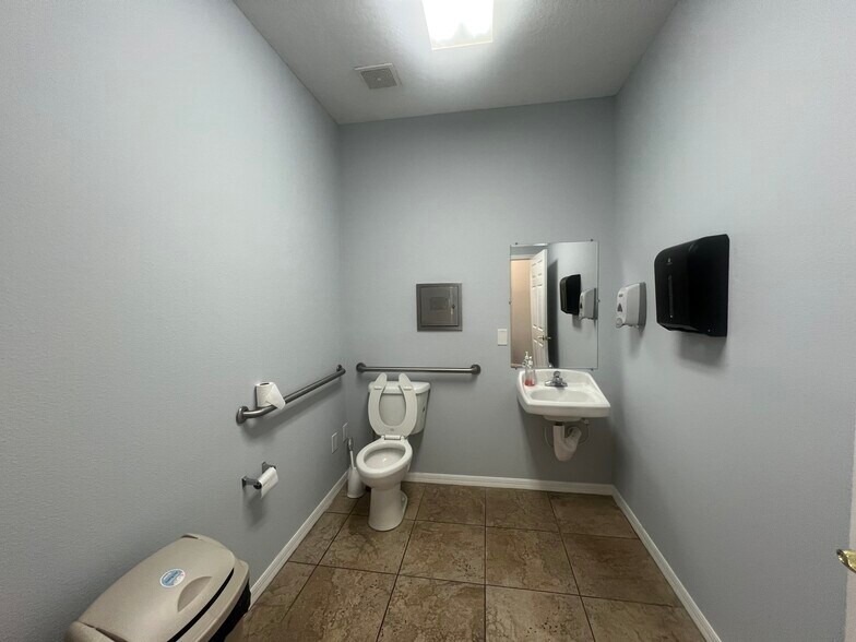 More Photos Of 3743 Maryweather Ln, Wesley Chapel Medical For Sale