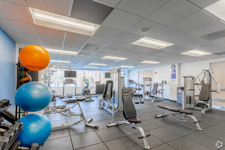 More Photos Of 5285 Shawnee Rd, Alexandria Office For Lease