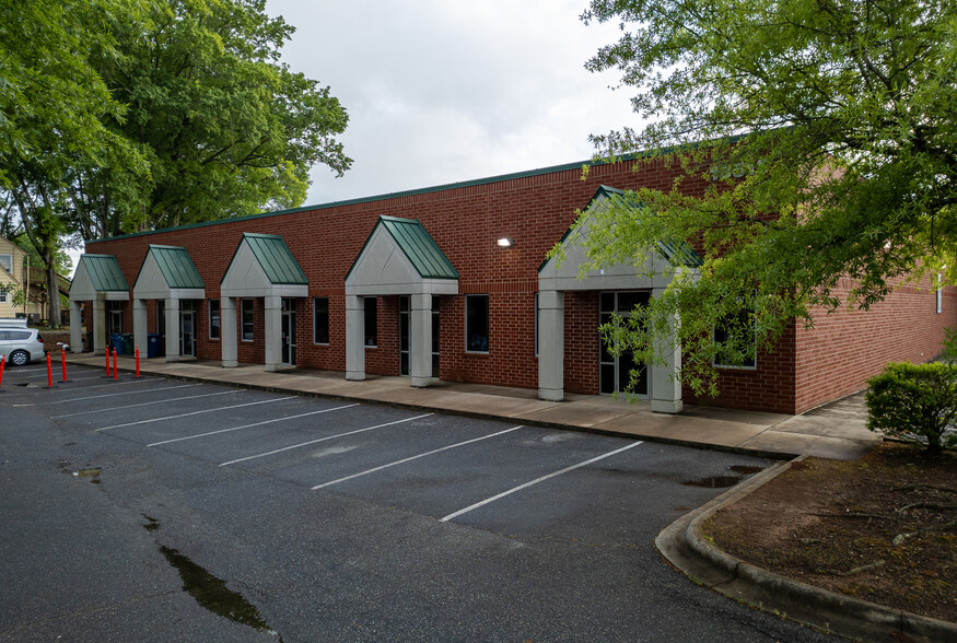 Primary Photo Of 18515 Old Statesville Rd, Cornelius Light Distribution For Lease