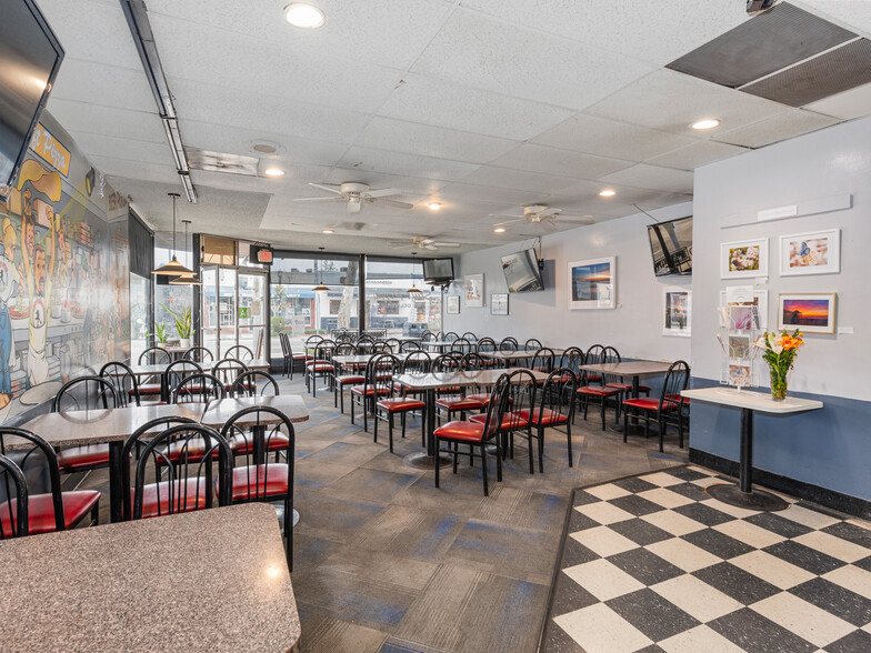 More Photos Of 400-408 Main St, El Segundo Storefront For Lease