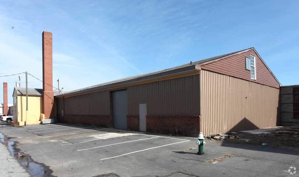 Primary Photo Of 844 N Raleigh St, Greensboro Warehouse For Lease
