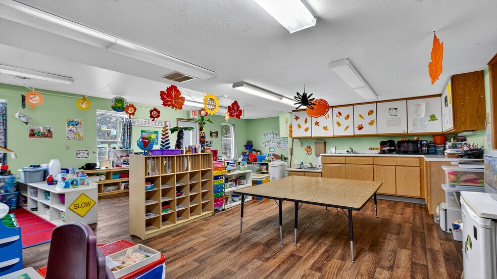 More Photos Of 1612 Truax Blvd, Eau Claire Daycare Center For Sale