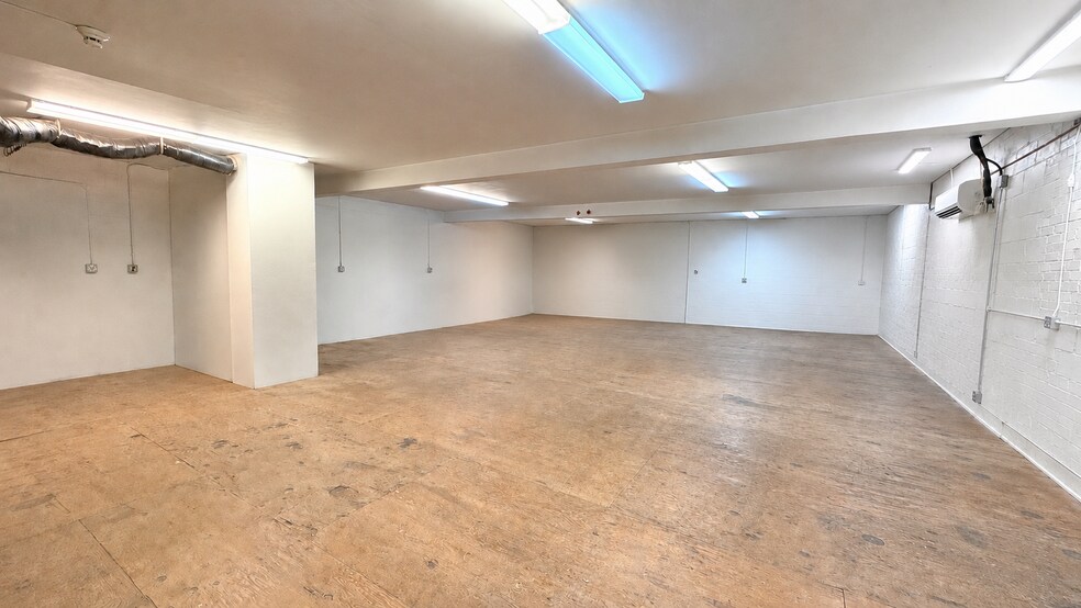 More Photos Of 4828 Sunrise Hwy, Massapequa Park Storefront For Lease