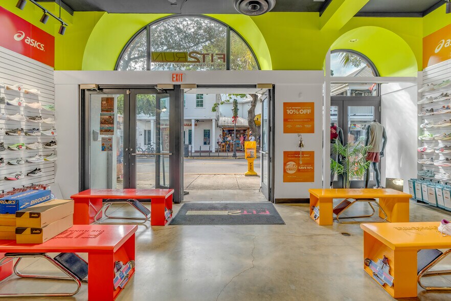 More Photos Of 211 Duval St, Key West General Retail For Lease