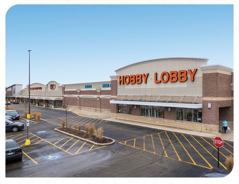 More Photos Of 201-275 W Roosevelt Rd, Lombard General Retail For Sale