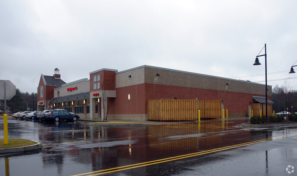 More Photos Of 121 Main St, Foxborough Storefront For Lease