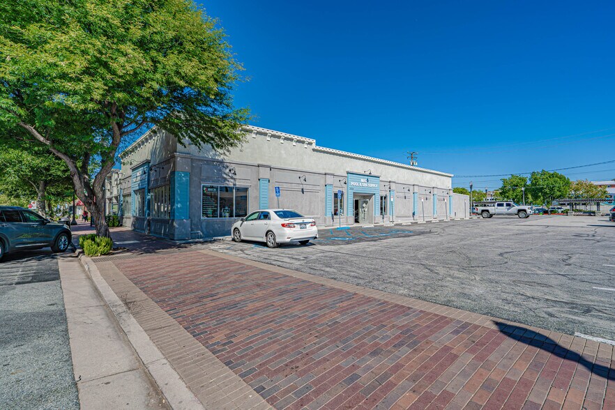 More Photos Of 24316 Main St, Newhall Freestanding For Sale