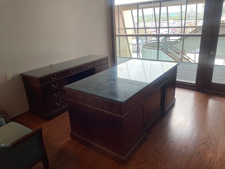 More Photos Of 2216 Dixie Hwy, Fort Mitchell Loft Creative Space For Lease