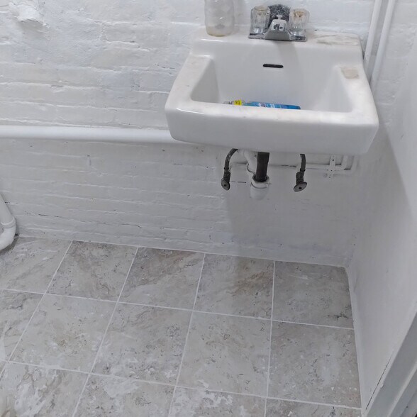 More Photos Of 9 53rd St, Brooklyn Manufacturing For Lease