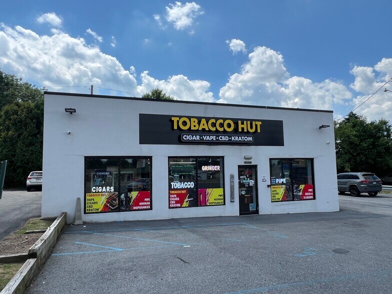 More Photos Of 2282 MacArthur Rd, Whitehall Freestanding For Lease