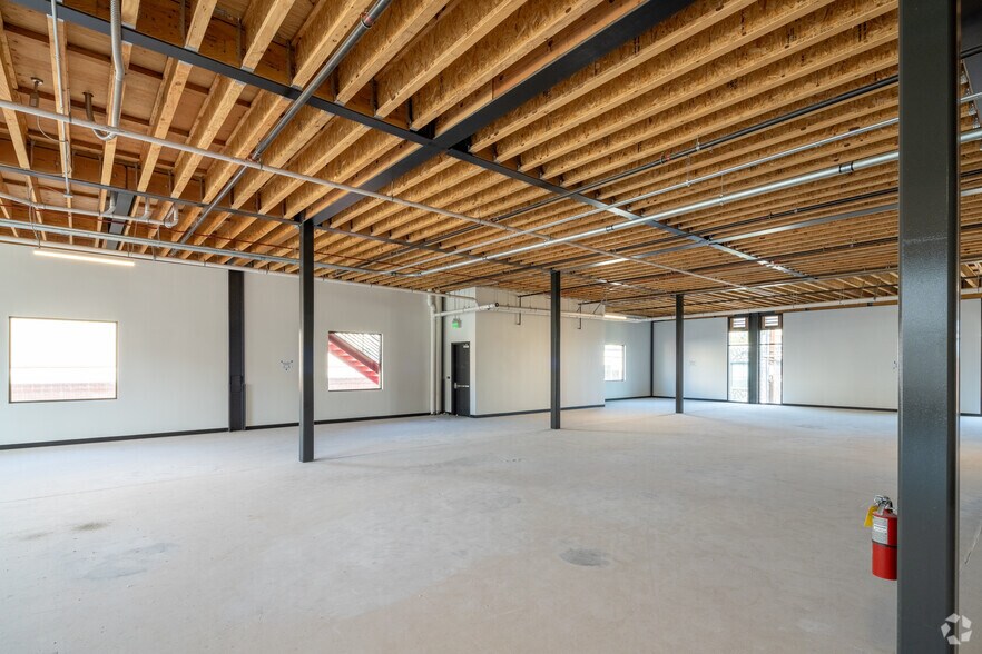 More Photos Of 212 Eucalyptus Dr, El Segundo Office For Lease